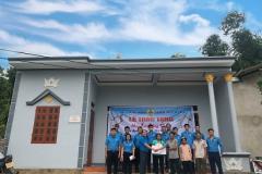 Công đoàn Công ty TNHH Seojin System Vina trao hỗ trợ làm nhà "Mái ấm Công đoàn" cho đoàn viên có hoàn cảnh khó khăn
