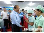 Thủ tướng Nguyễn Xuân Phúc thăm, động viên công nhân lao động tại Bắc Ninh